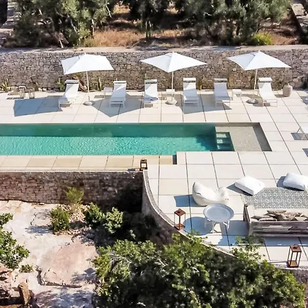 Villa Luxury - Trullo Dei Silvi By Interhome
