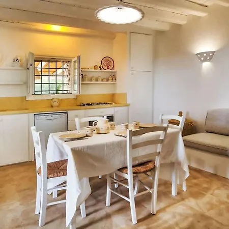 Villa Luxury - Trullo Dei Silvi By Interhome